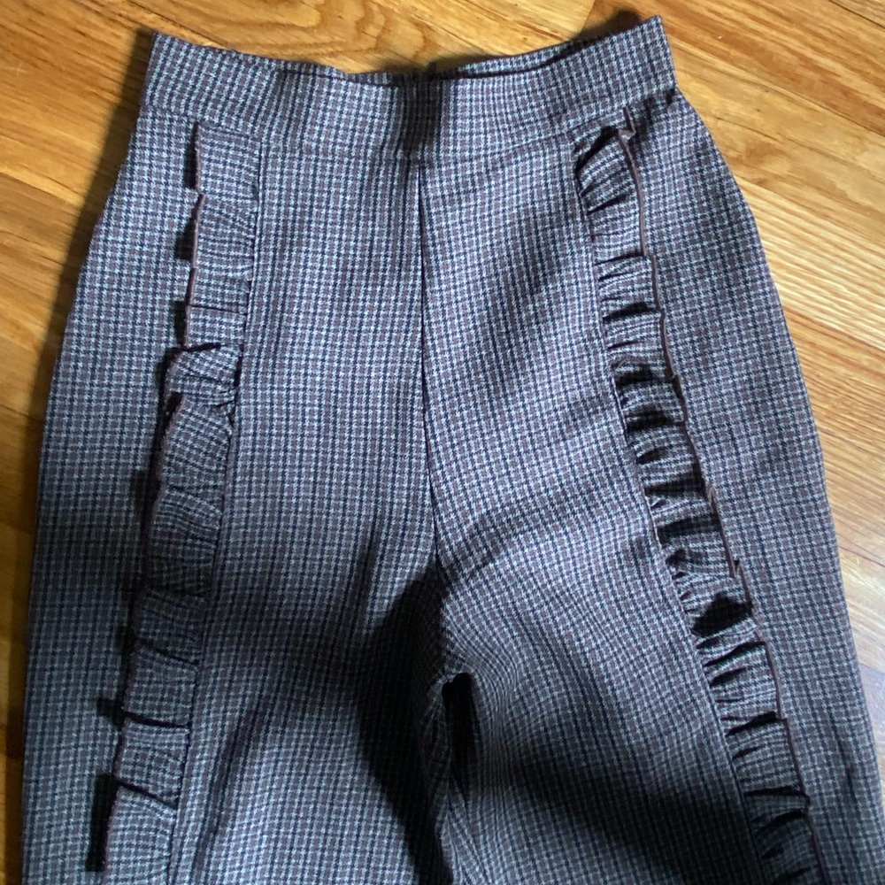 Super cute detailed work pant